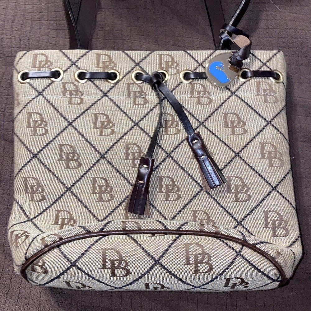 DOONEY & BOURKE Small Tassle Bucket New - Picture 2 of 6